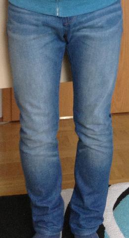 vorne - (Mode, Beine, Jeans)