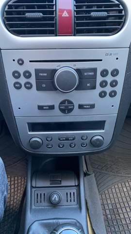 Opel Corsa C 1.2 Twinport Radio?