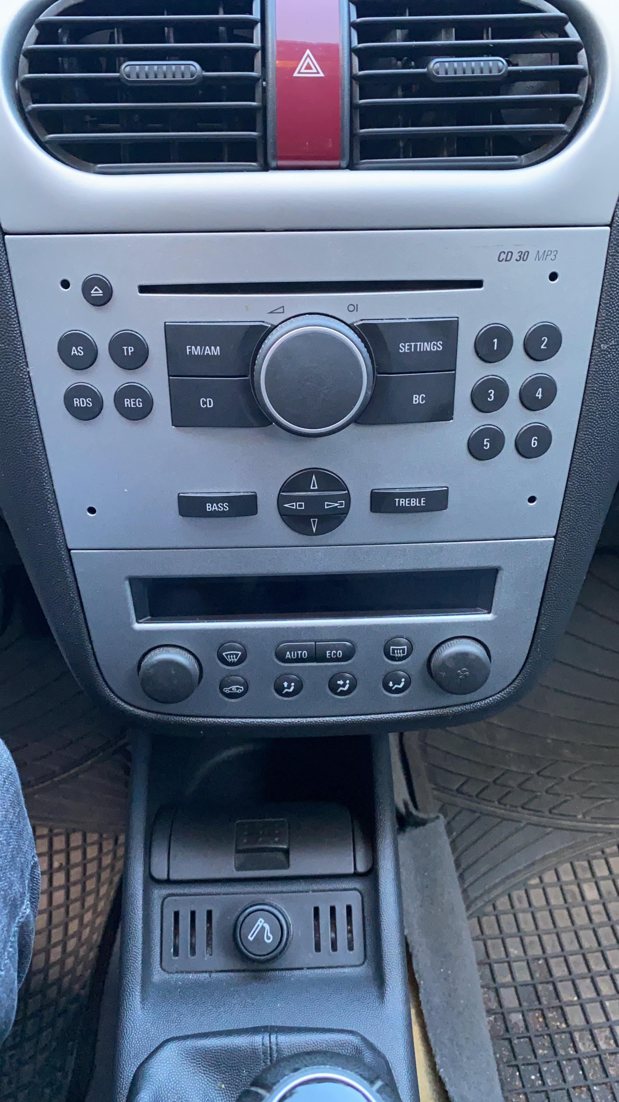 Opel Corsa C 1 2 Twinport Radio Technik Technologie Auto