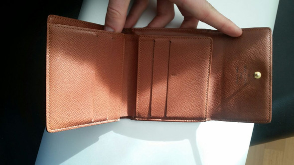 Lv02 - (Fake, real, louis vuitton)