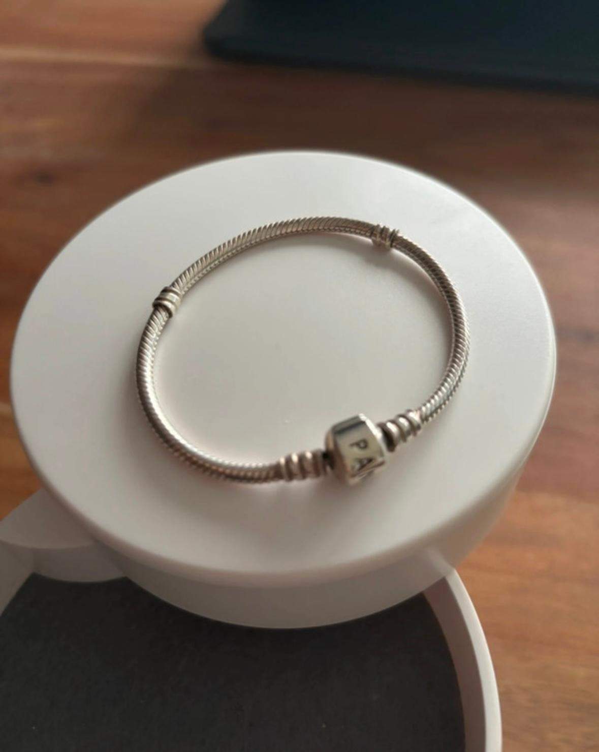 Pandora Armband echt? (Frauen, Männer, Uhr)