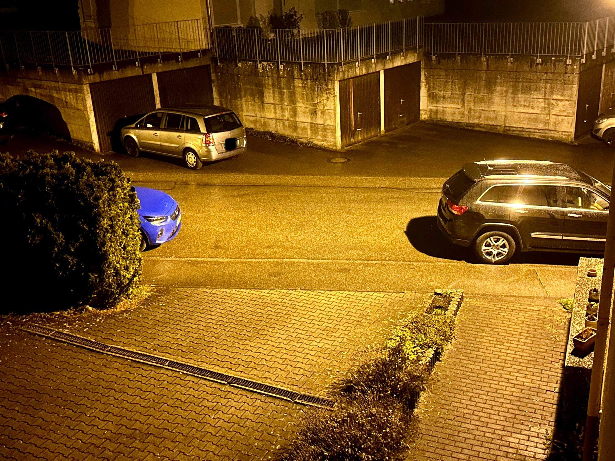 Parken gegenüber Einfahrt? (Recht, KFZ, Straßenverkehrsordnung)