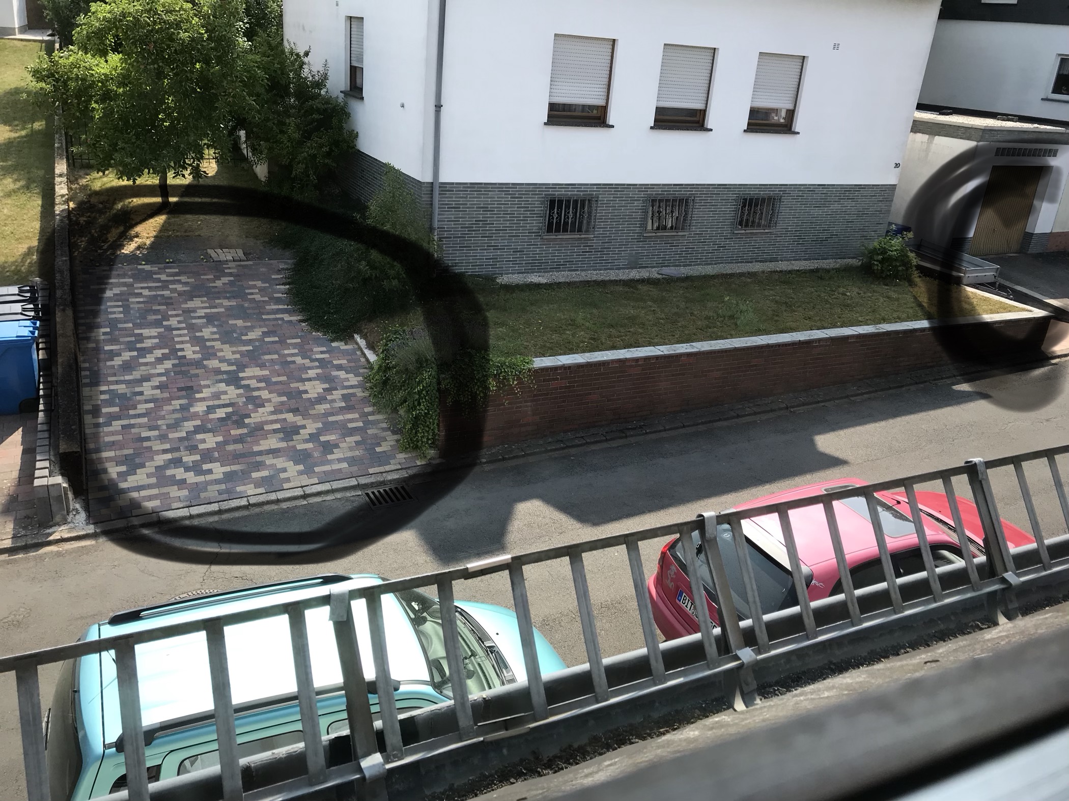 Parken gegenüber von Grundstücksausfahrten? (Auto und Motorrad, Grundstück, Parkplatz)