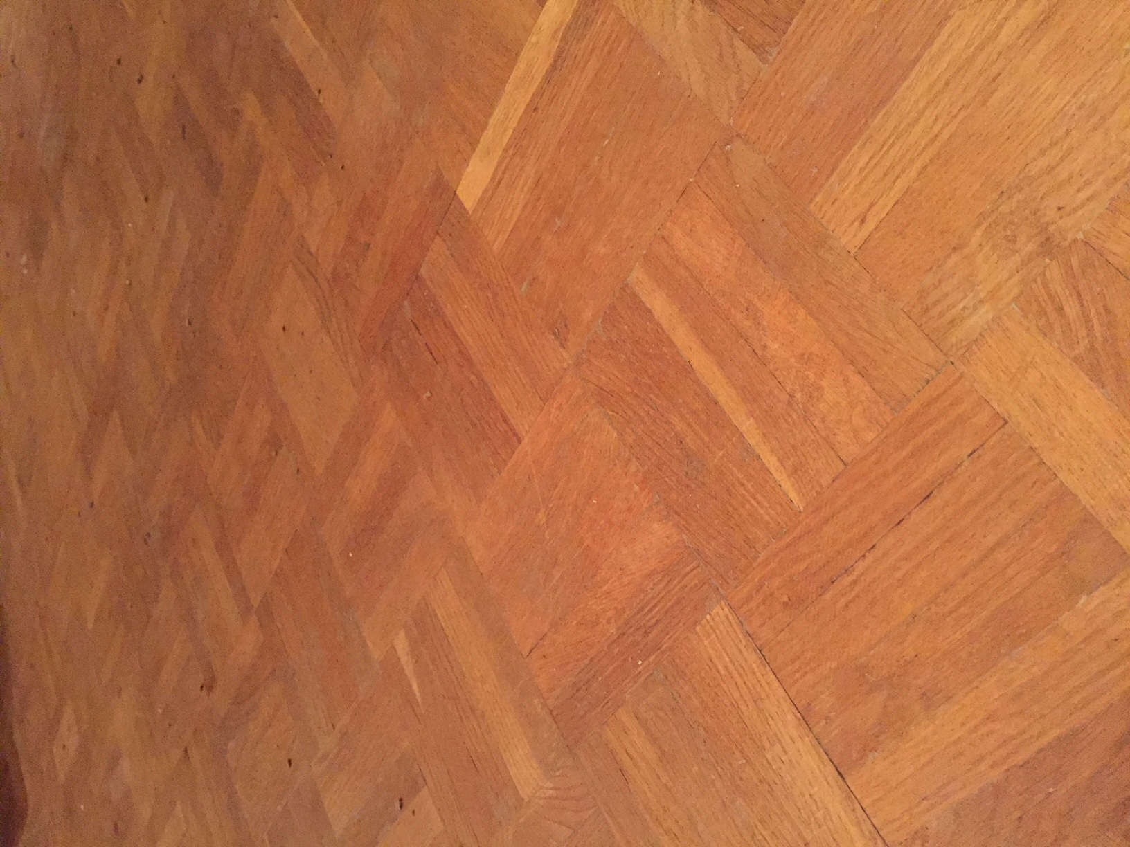 Parkettboden nach der Reinigung neu versiegeln oder polieren? (Wohnung