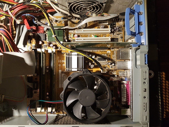 - (Computer, PC, Technik)