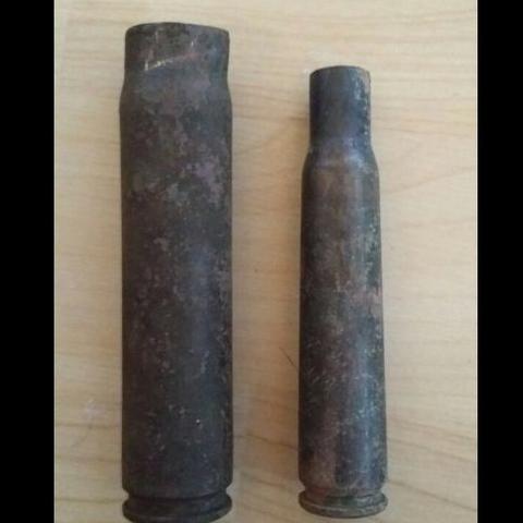 ..... - (Krieg, Wald, Gewehr)