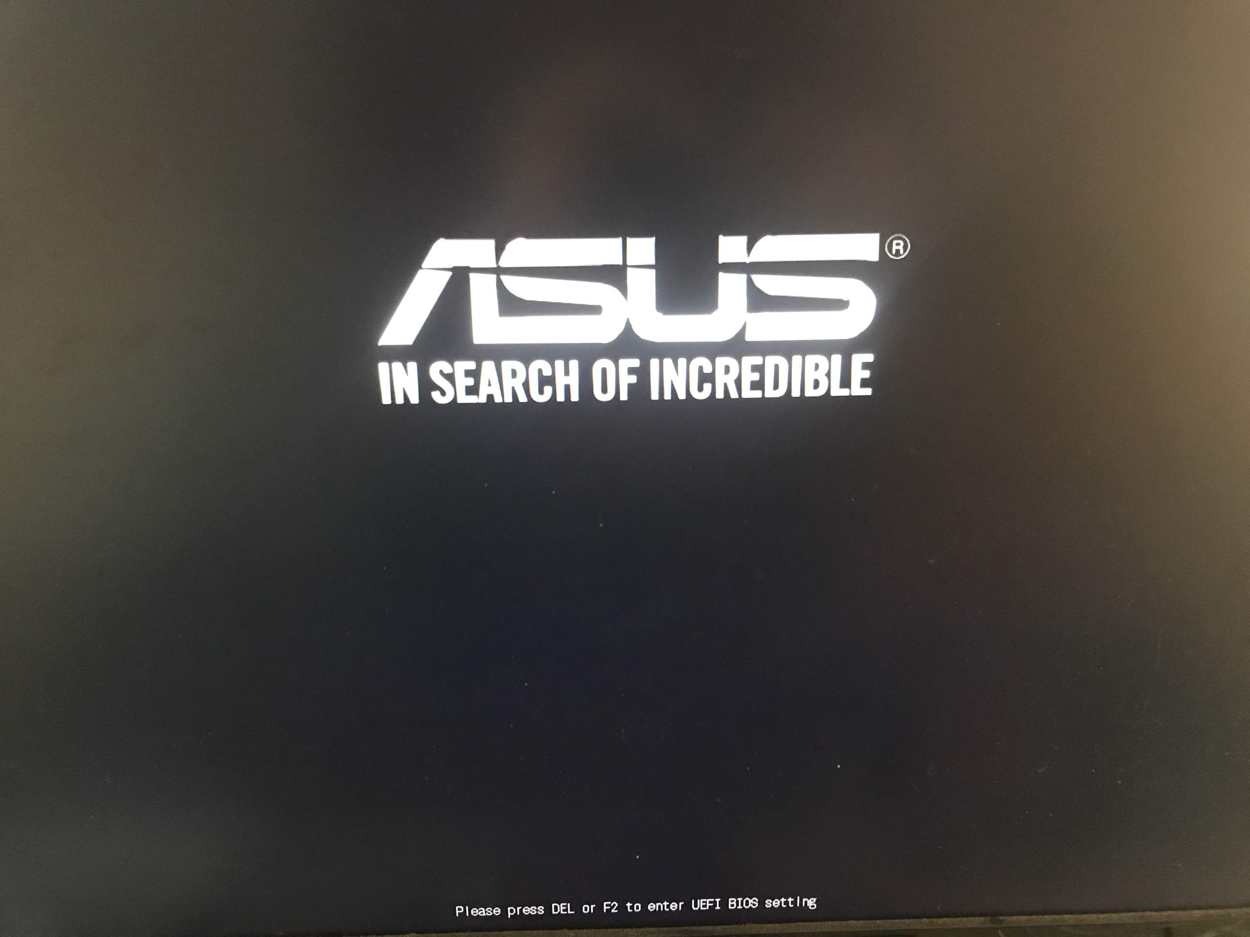 Pc freeze in Asus Logo... Wie bekomme ich den weg? (Computer, Technik ...