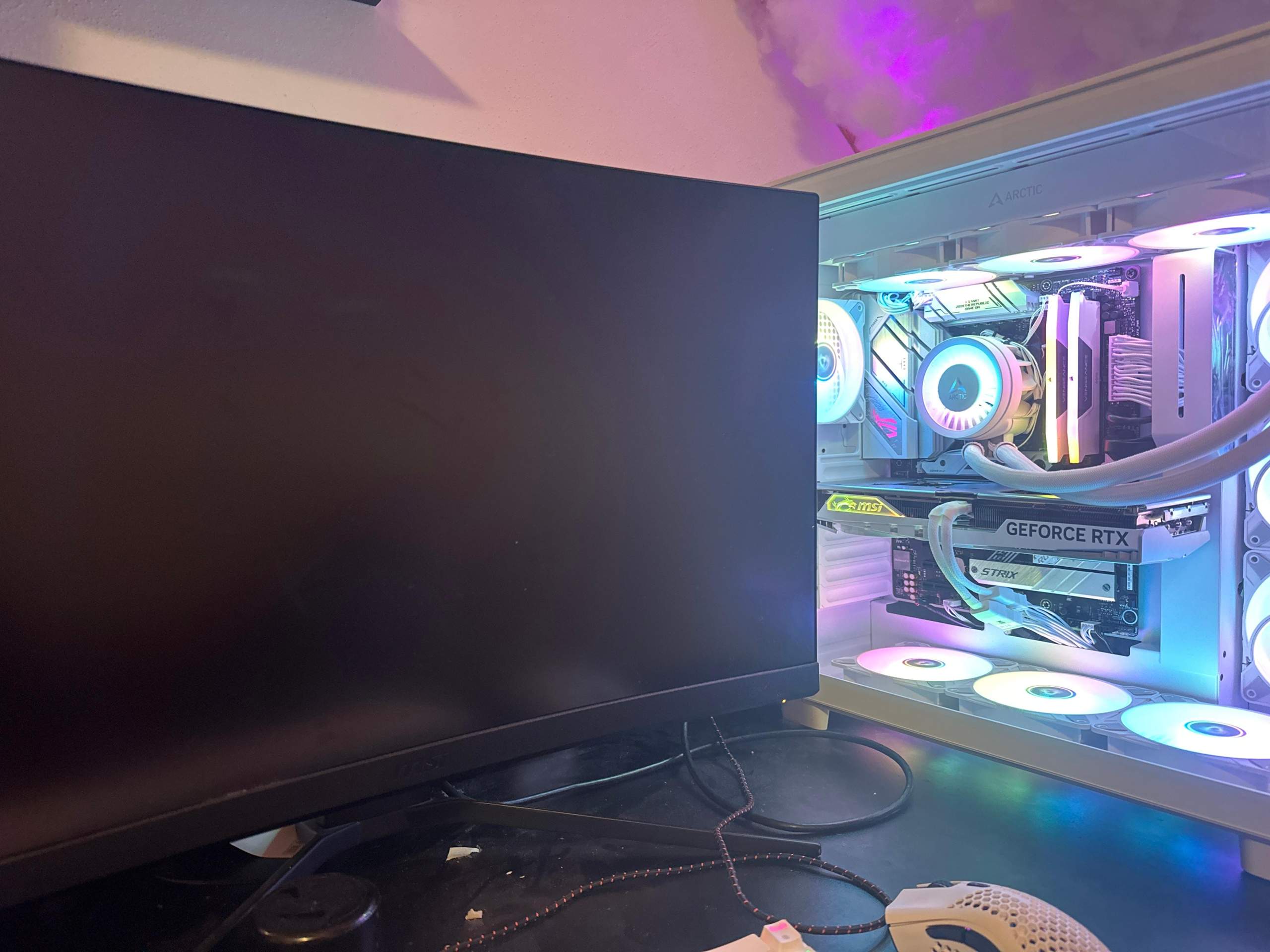 Pc läuft aber gibt kein Bild? (Gaming, Grafikkarte, Gaming PC)