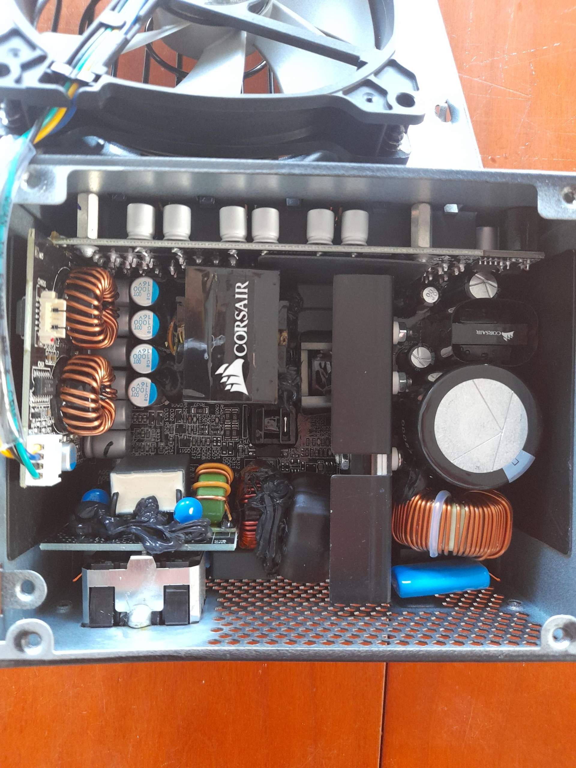 Pc Geht Kurz An Und Wieder Aus Pc mainboard LEDs gehen ganz kurz an und wieder aus? (Computer, Technik