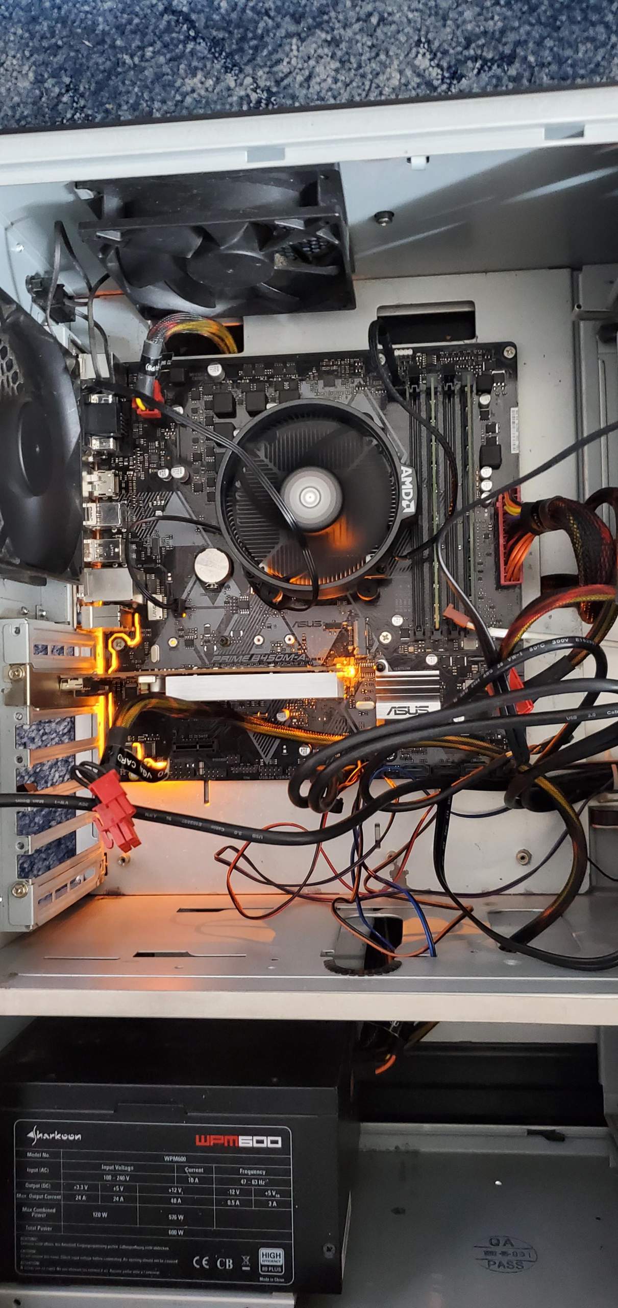 Pc startet nicht Lüfter drehen sich muss ich bios flashen? (CPU, Prozessor, Mainboard)