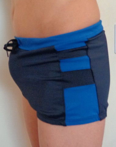 Penis Position In Enger Badehose Madchen Frauen Mode