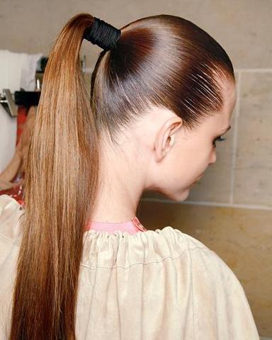 Pferdeschwanz Wie Kriegt Man Den So Straff Hin Frisur Haare Beauty Mode