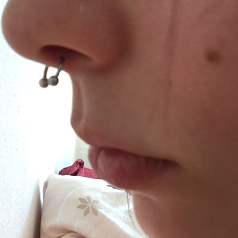 Ist es echt zu weit unten? - (Piercing, Septum-Piercing, Zu weit unten)