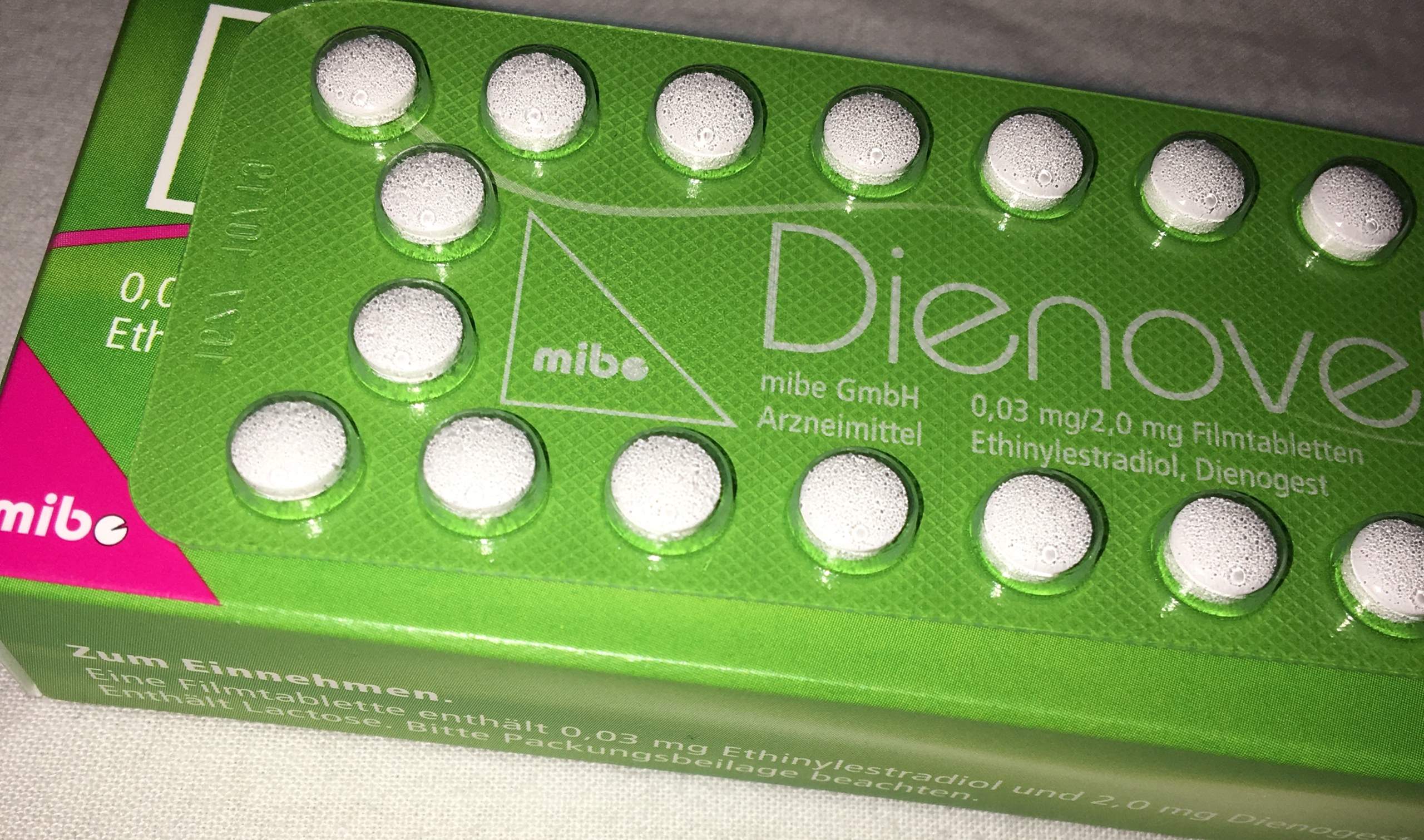 Erfahrungen dienovel pille DIENOVEL 0,03