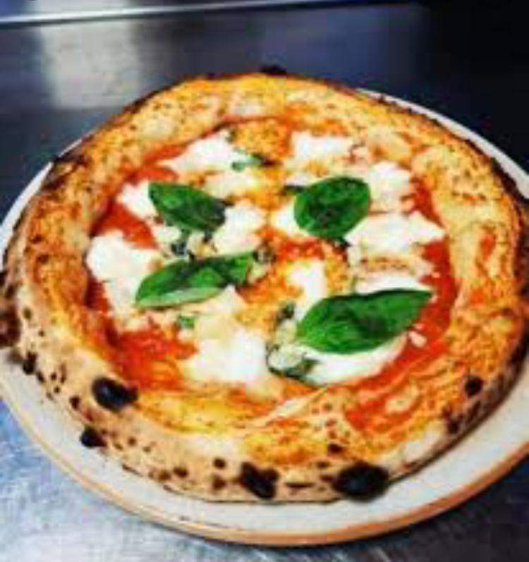 Pizza Napoli Mit Mehl Typ 405 backen pizza-napoli-mit-mehl-typ-405-backen