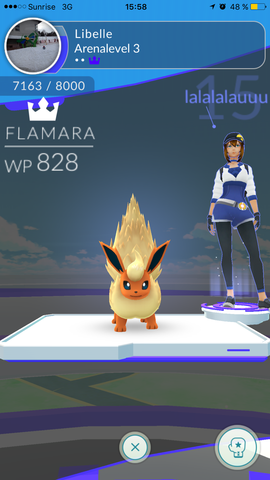 Wie kann man bei Pokémon Go ein Pokémon in die Arena setzen?