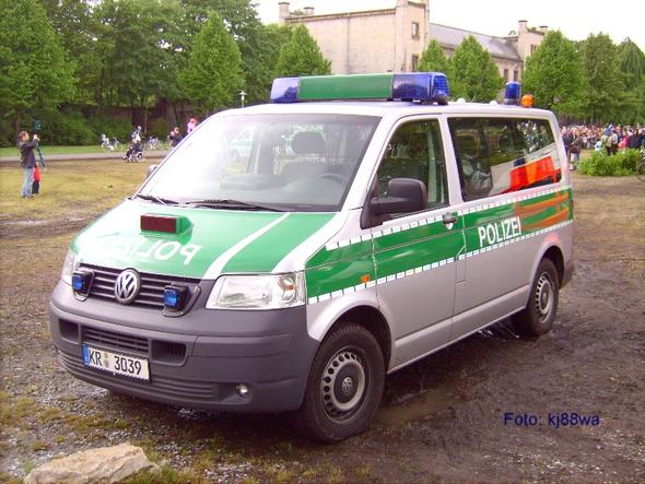 VW t5 - (Auto, Polizei, VW)