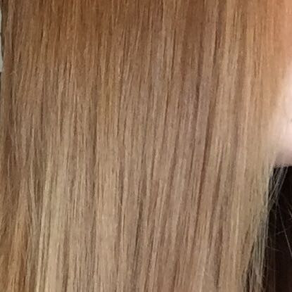 Der Ansatz ist heller geworden weshalb ich unsicher bin,ob neu färben Sinn macht - (Haare, Friseur, blondieren)