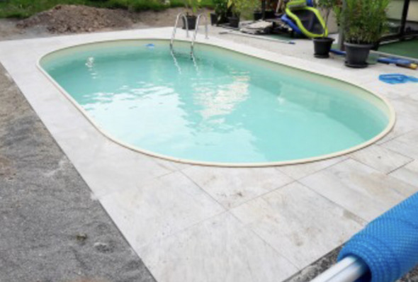 - (Garten, Pool, Eigenbau)