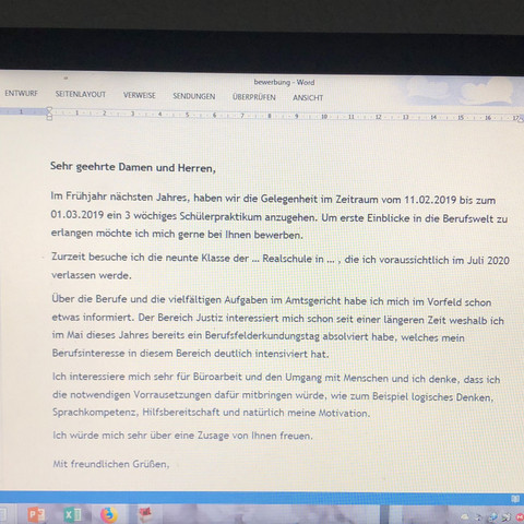 Praktikums Bewerbung Wer Kann Mir Helfen Schule Madchen Praktikum