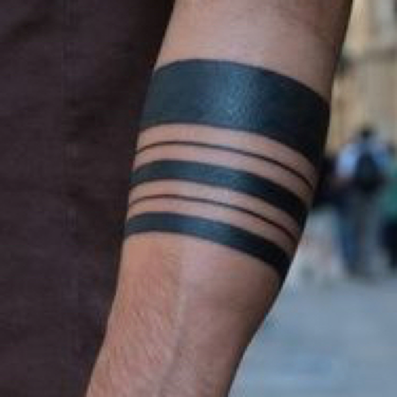 armring tattoo bedeutung