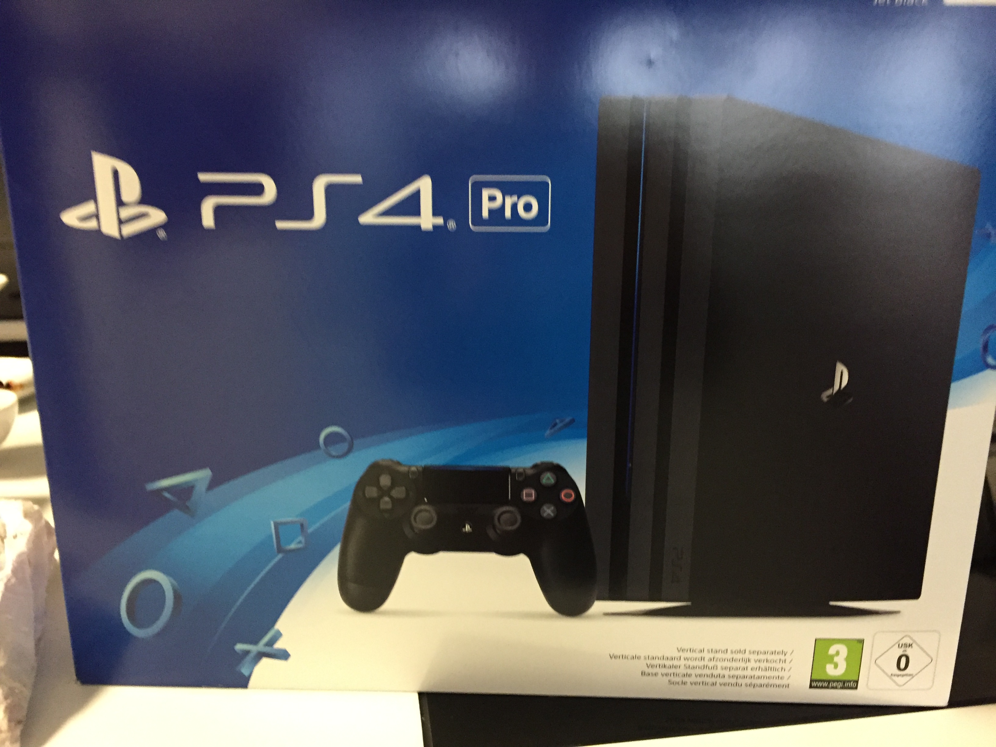 Ps4 Pro Macht Beim Spielen Knacken Oder Klick Gerausche Ich Habe Sie Erst Gestern Gekauft Was Kann Der Grund Sein Muss Man Sie Vlt Erst Einspielen Computer Playstation Sony