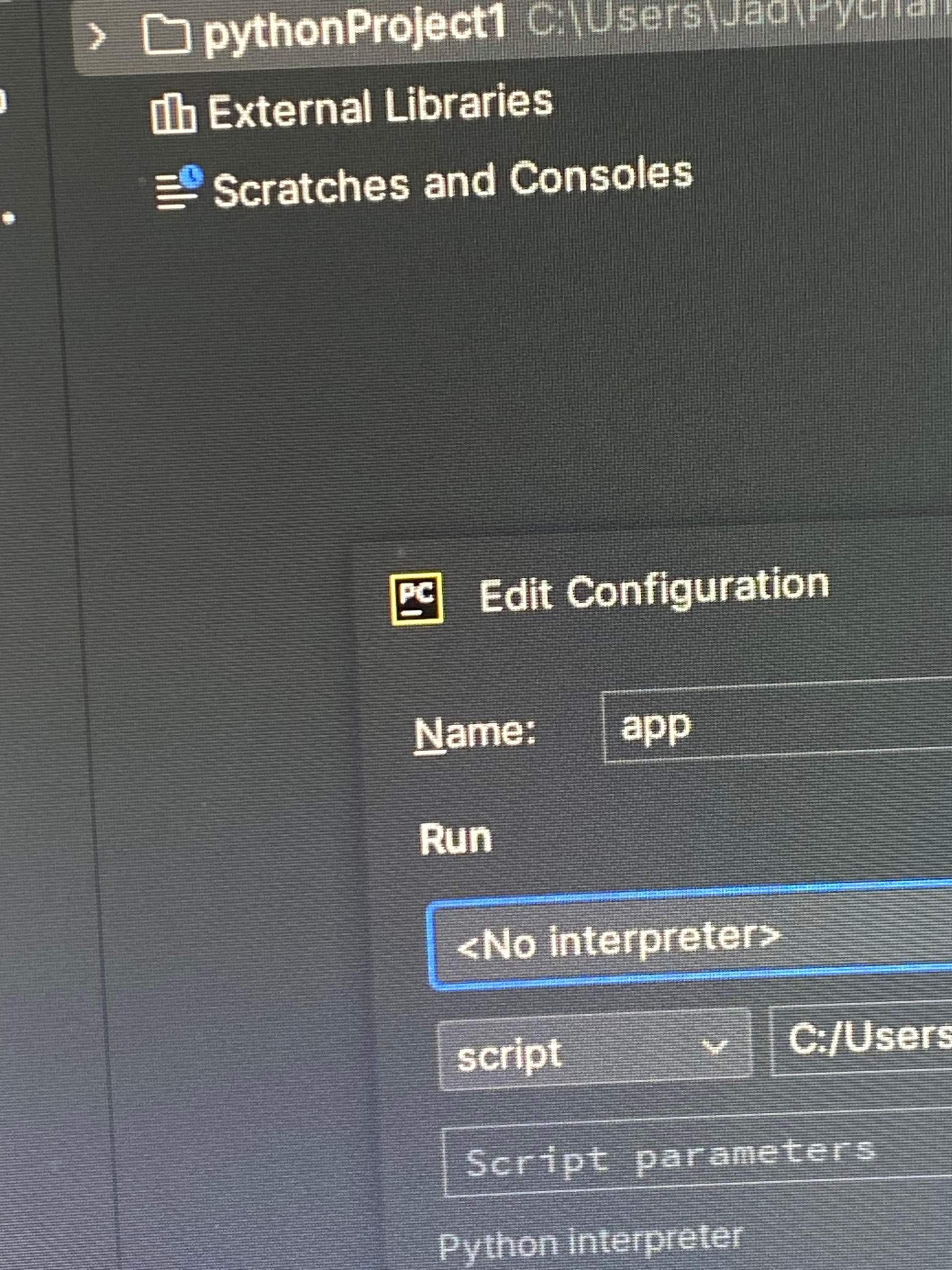 Pycharm: ? (App, Code, Python)