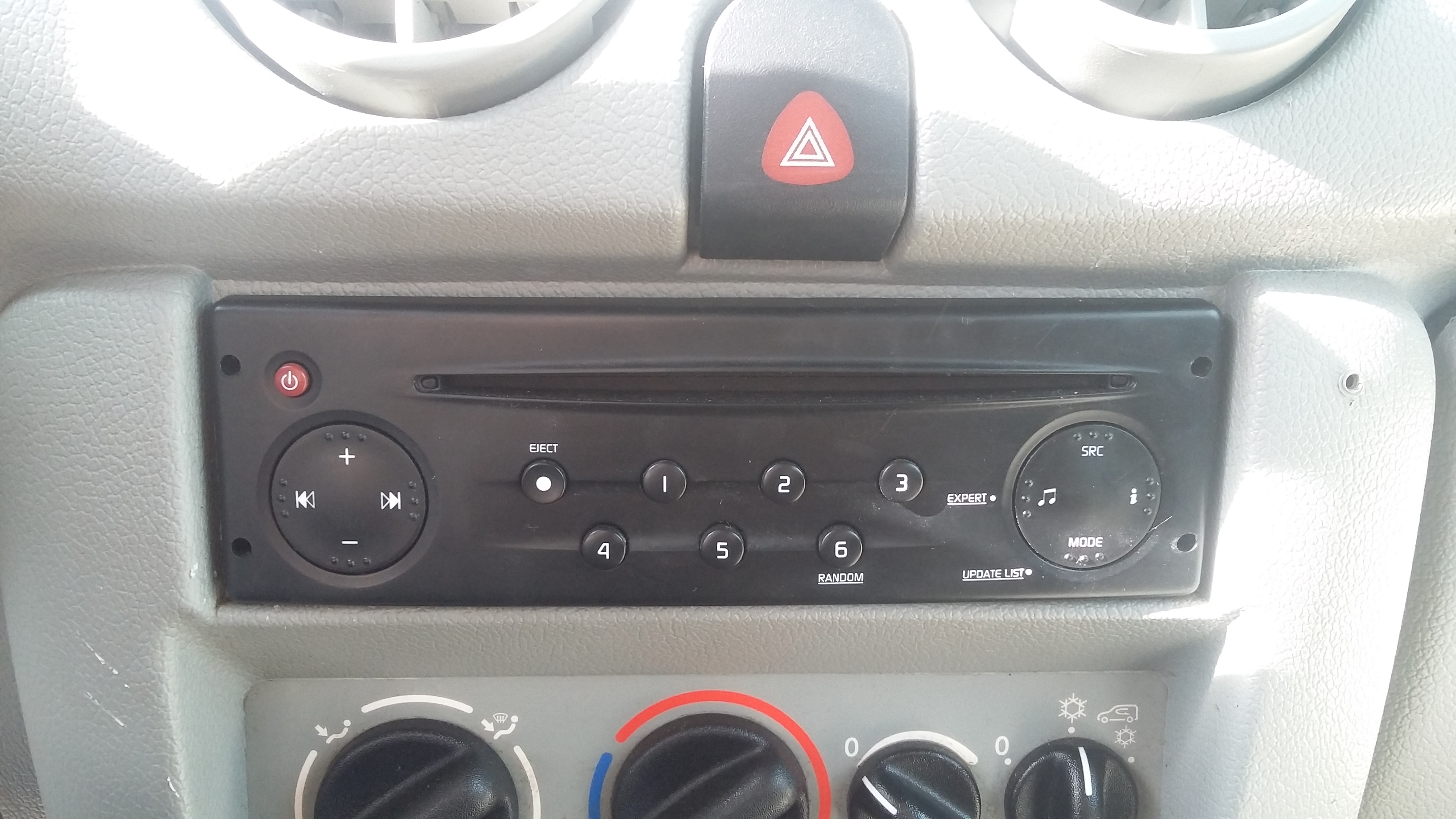 Radio von Renault Kangoo funktioniert nicht! Was könnte