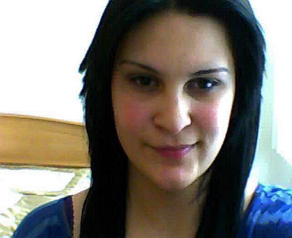 Re Wie Findet Ihr Schwarze Haare Helle Haut Und Grune Augen Aussehen Farbe