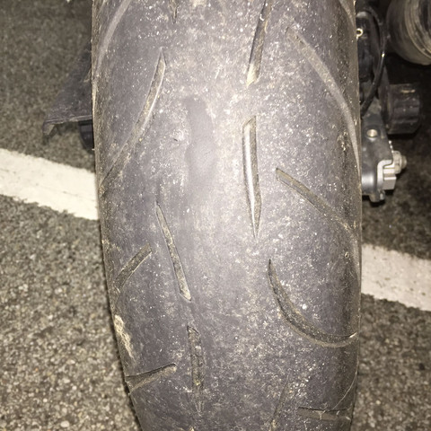 Mein Reifen unmittelbar danach - (Recht, Moped, Rechtslage)