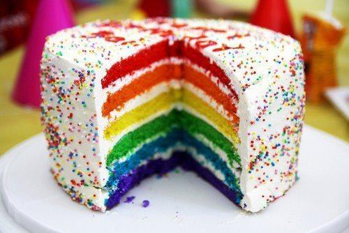 Regenbogenkuchen - (Farbe, Kuchen, weiß)