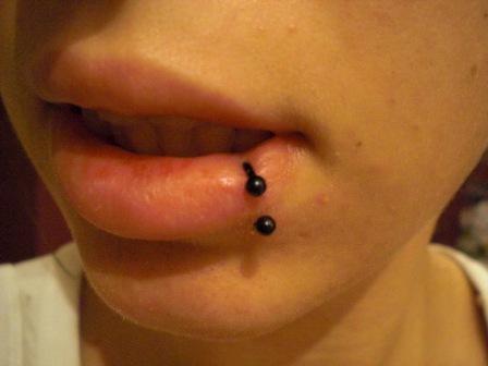 ring schmuck fur vertikales labret moglich piercing