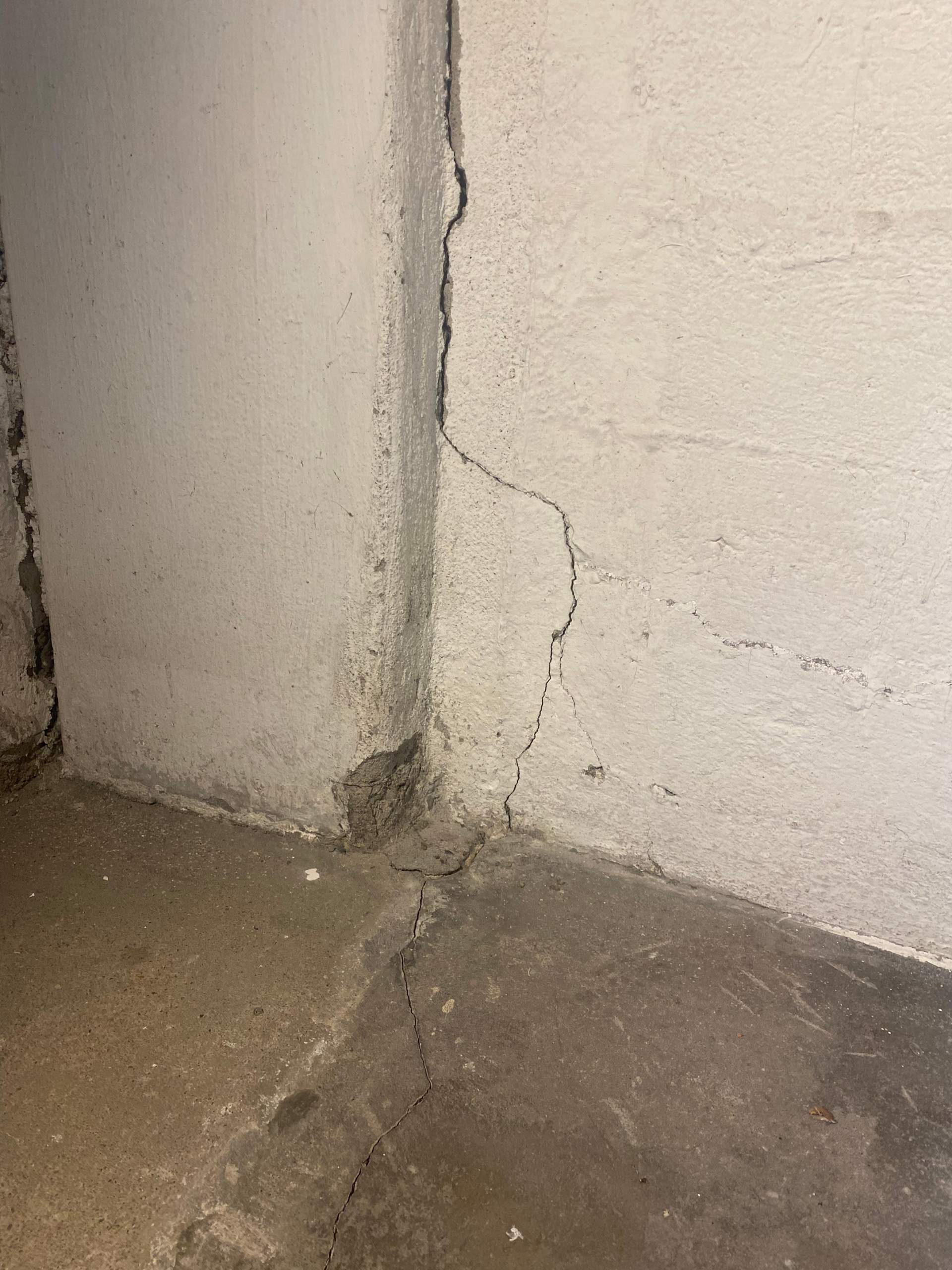 Riss in Kellerwand bedenktlich? (Handwerk, Wand)