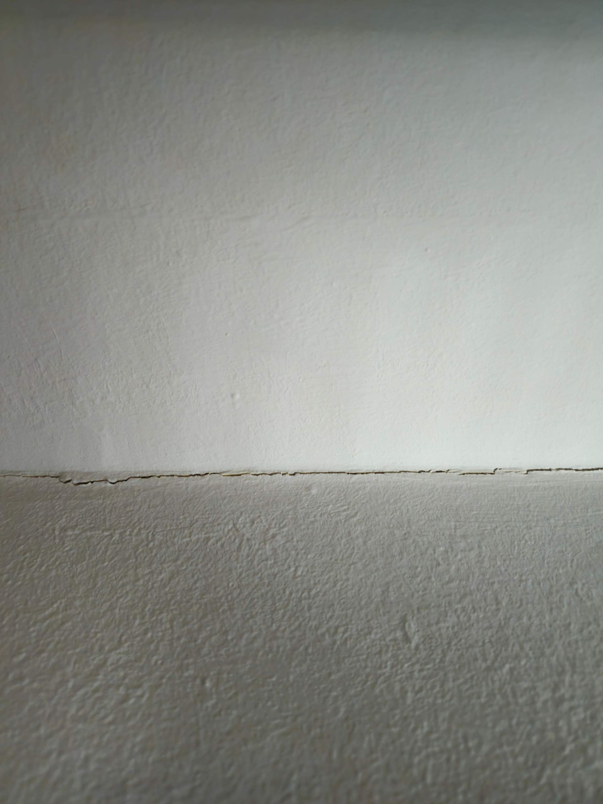 Risse zwischen Wand und Decke, wie beheben? (Haus, heimwerken, Renovierung)