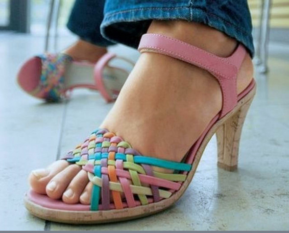 - (Mode, Kleidung, Schuhe)