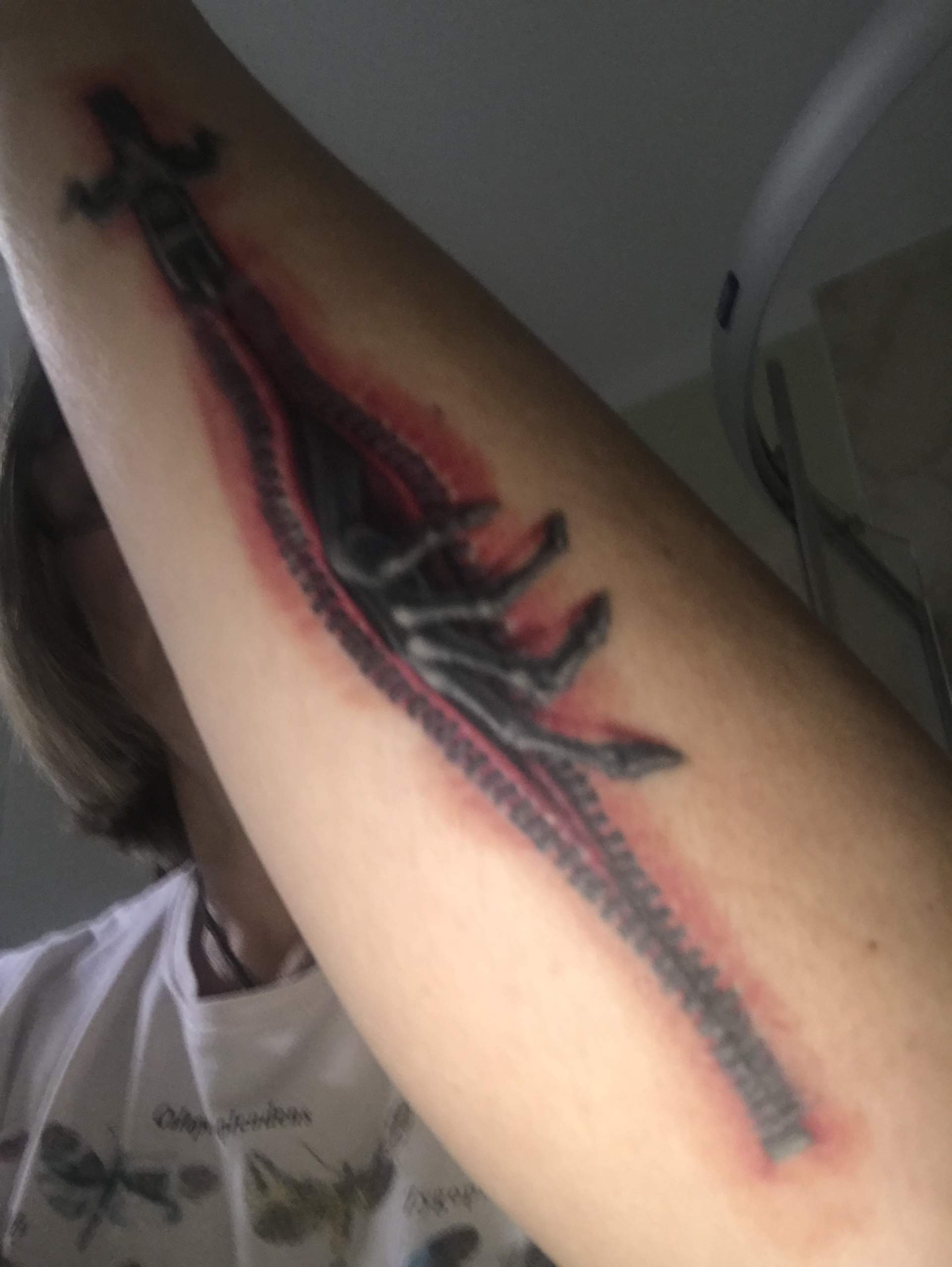 Rotungen Um Das Frisch Gestochene Tattoo Gesundheit Und Medizin Tattoopflege