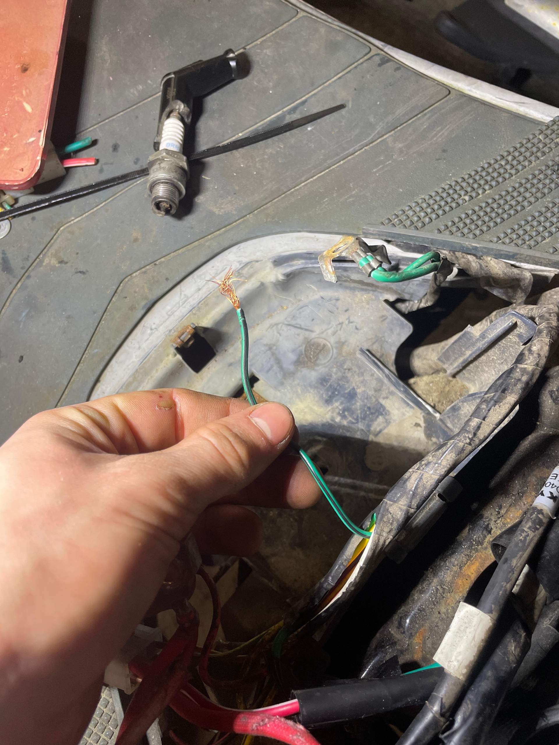 Roller startet nicht Zündkerze bekommt kein Funke, was da los ...