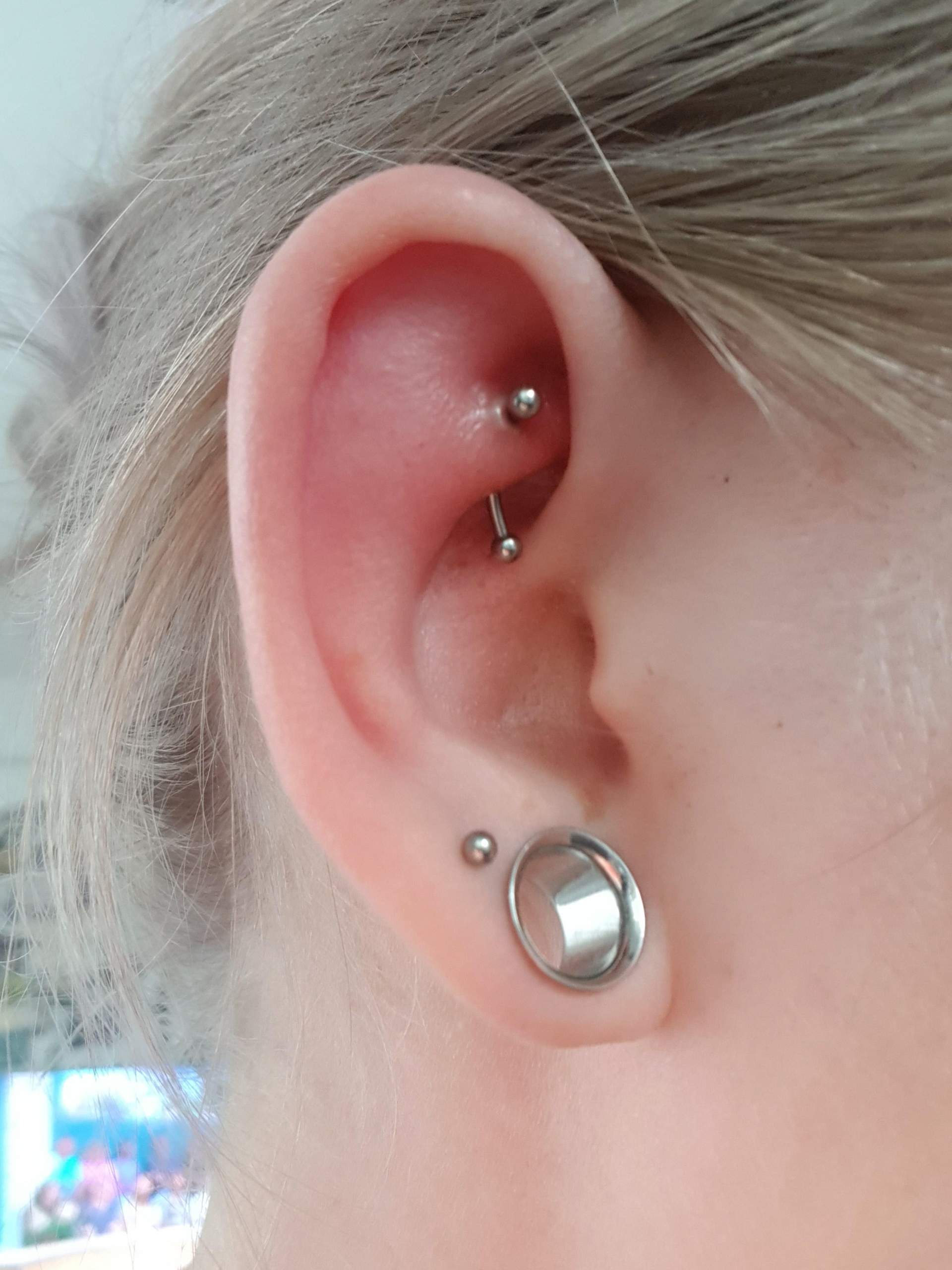 Injured Rook Rook angeschwollen und sehr schmerzhaft? (Piercing, Entzündung, Ohr)