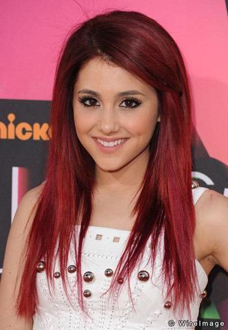 Rote Haare Bei Heller Haut Und Grun Blauen Augen Beauty Rot Ariana Grande