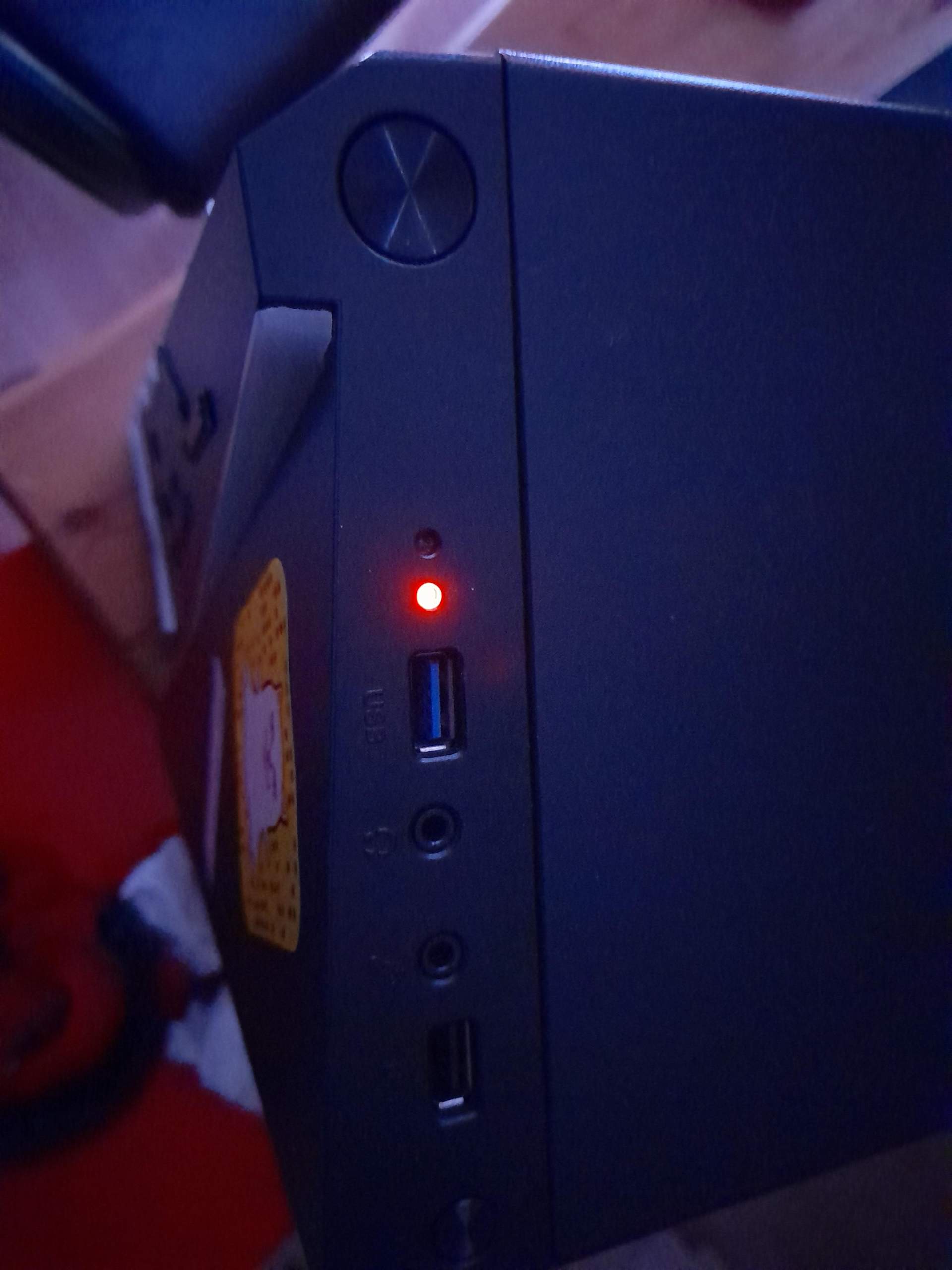 Rote lampe leuchtet an meinem pc? (Gaming PC, AMD)