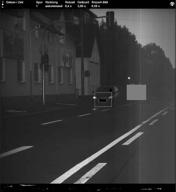 Rotzeit 0 4 Sekunden Geblitzt Beim Rotlichtverstoss Siehe Fotos Auto Auto Und Motorrad Polizei