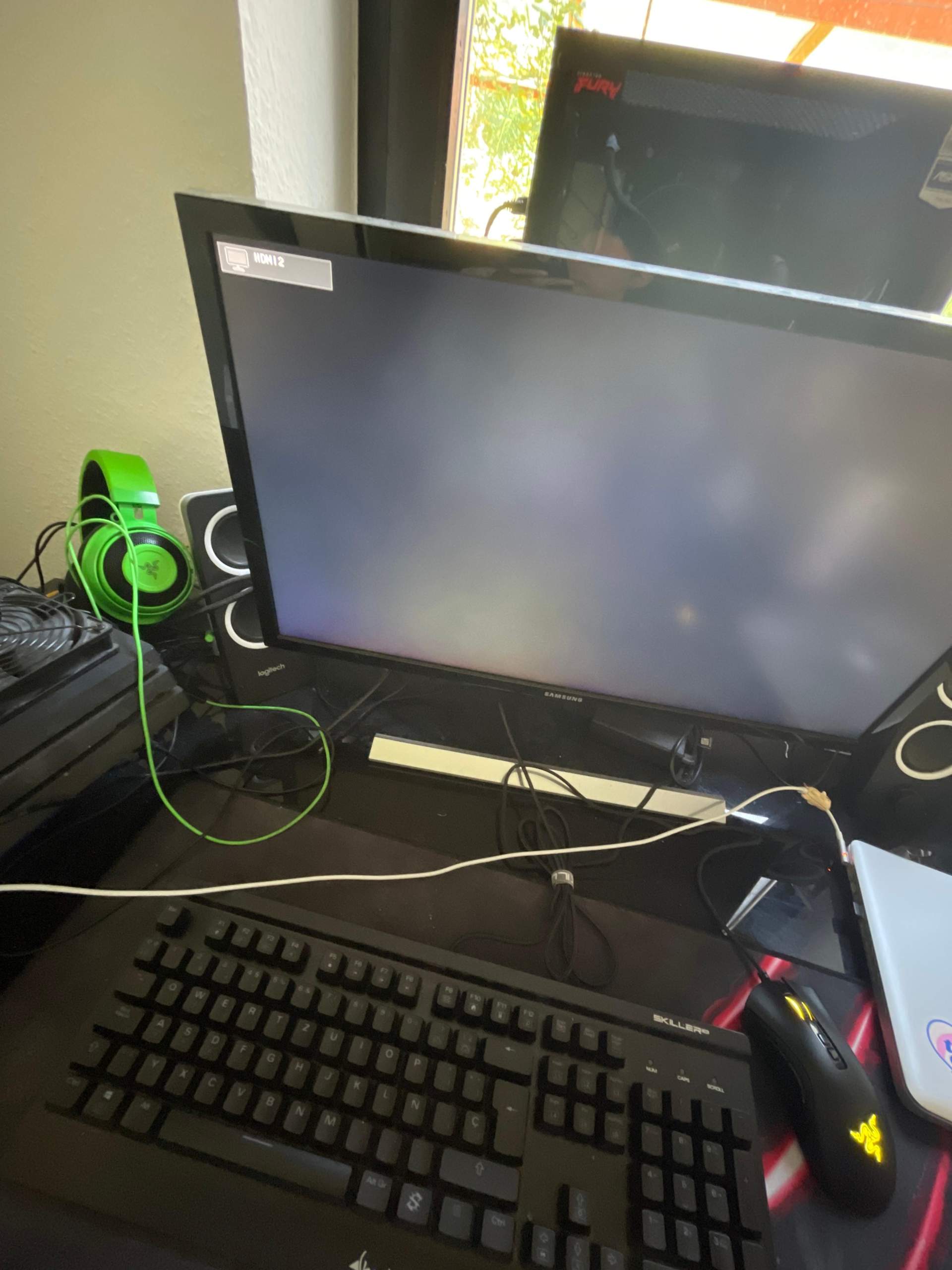 Samsung PC anmachen? (einschalten)