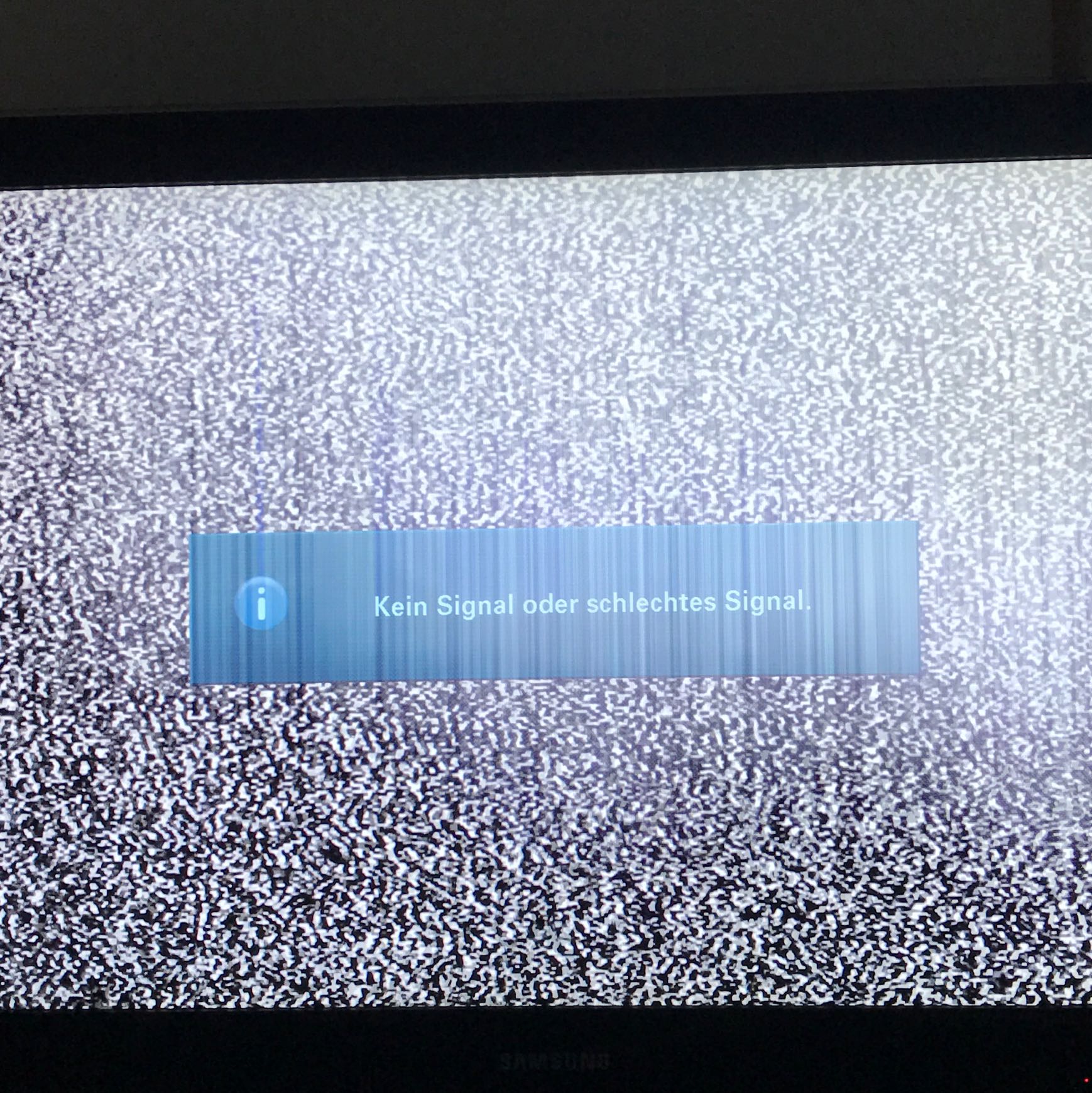 Samsung Fernseher TV defekt? (Streifen, Flimmern) Samsung Fernseher TV defekt? (Streifen, Flimmern)