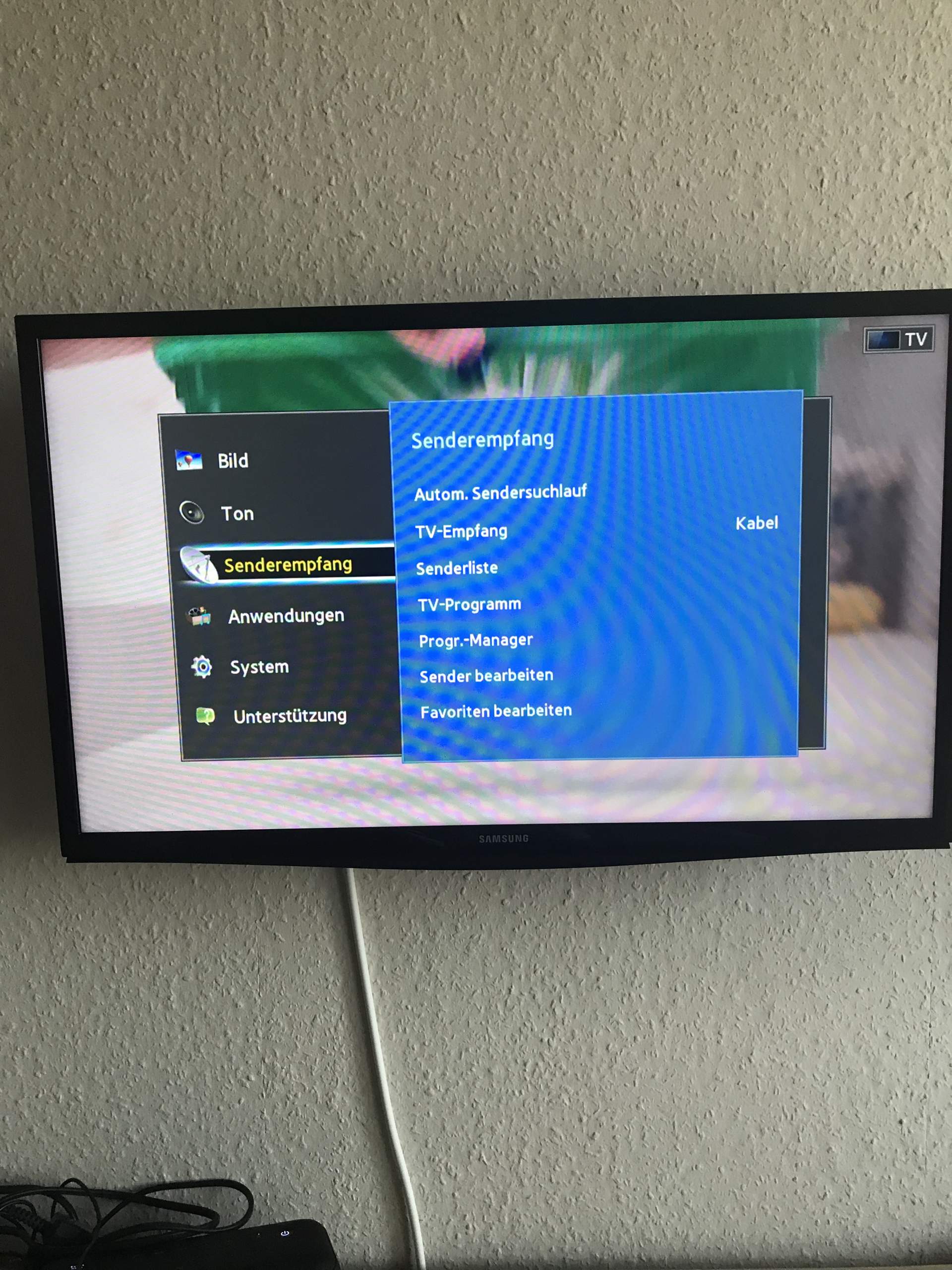 samsung tv mit handy verbinden? Hotel room? (Bluetooth)