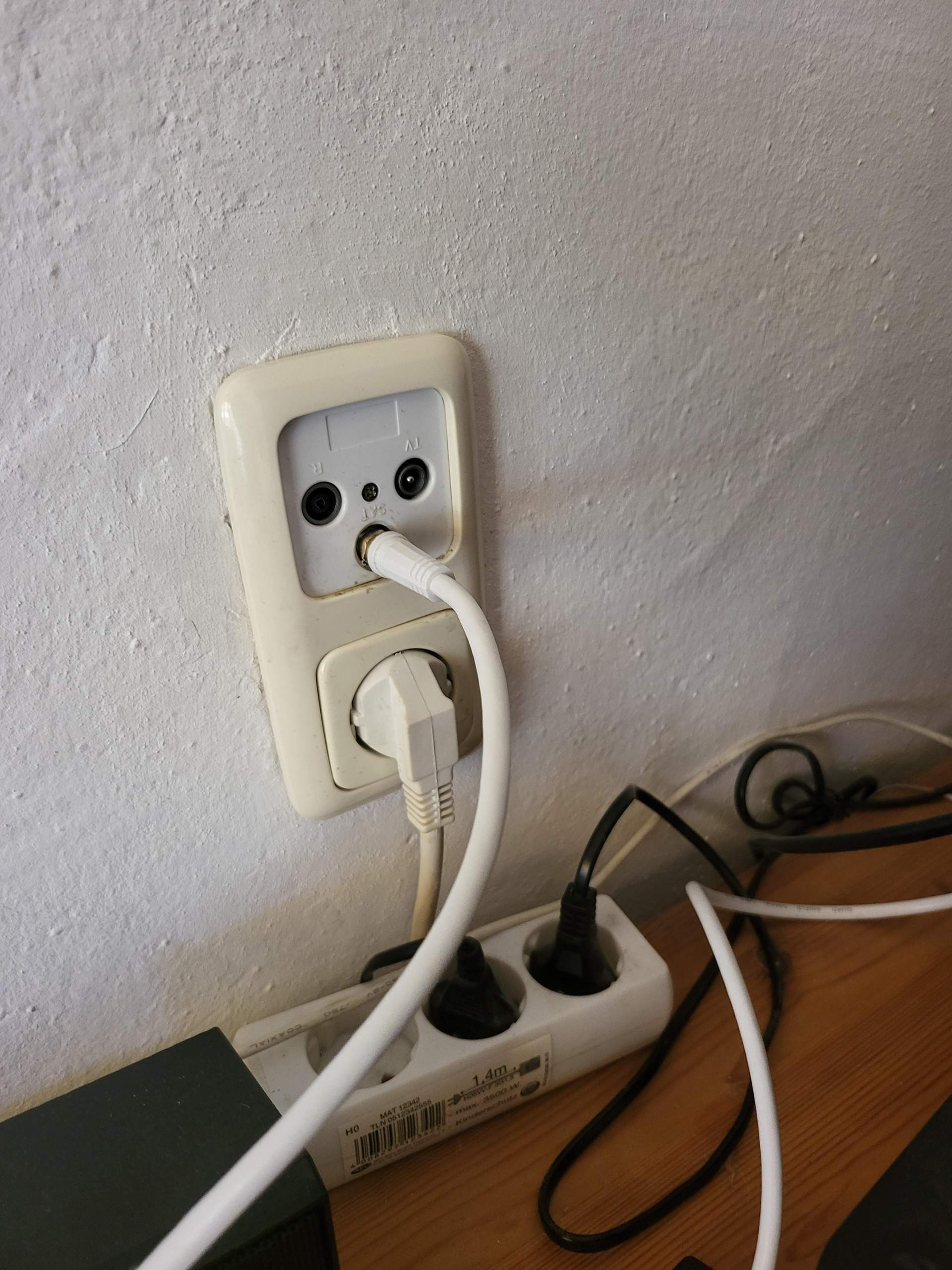 Satelliten ab und zu kein Signal? (Technik, Fernseher, Satellit)