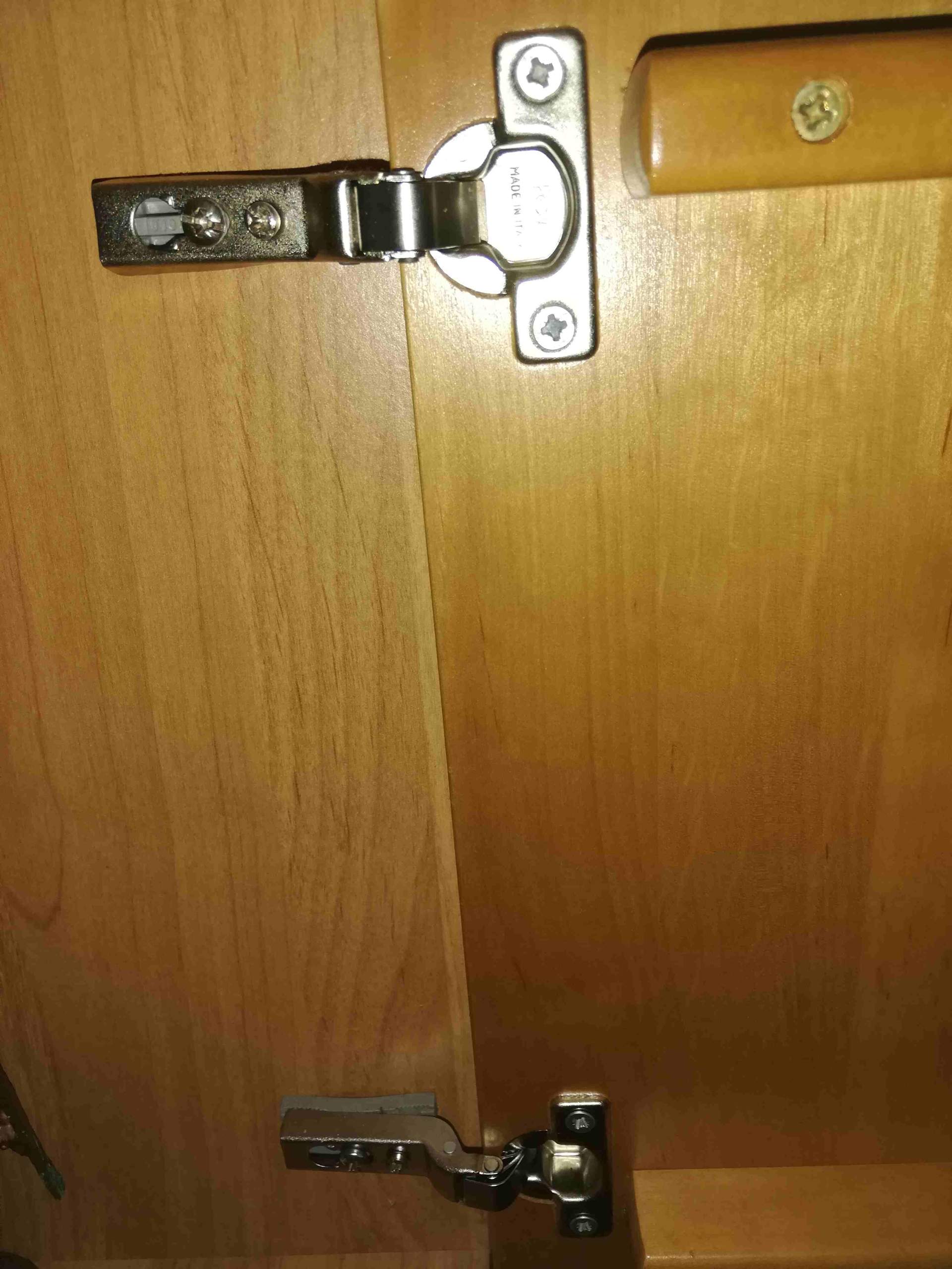 Schranktür hängt was tun? Technik, Technologie)