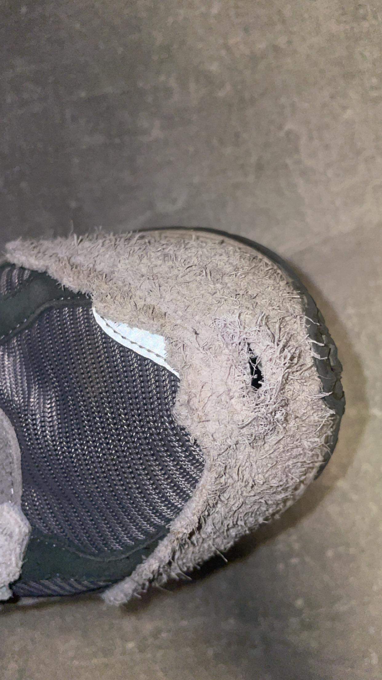 Schuh Loch reparieren? (Reparatur, Fashion, Nike)