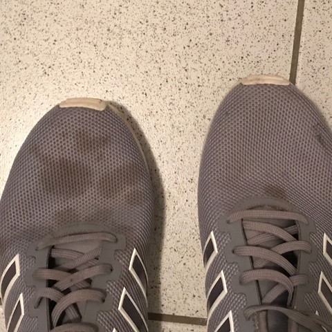 Schuhe Vom Kerzenwachs Befreien Reinigen Wachs Schmutz