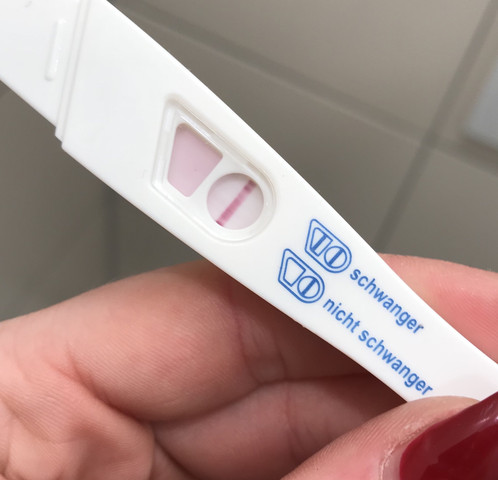 Leicht rosa schwangerschaftstest Einnistungsblutungen erkennen