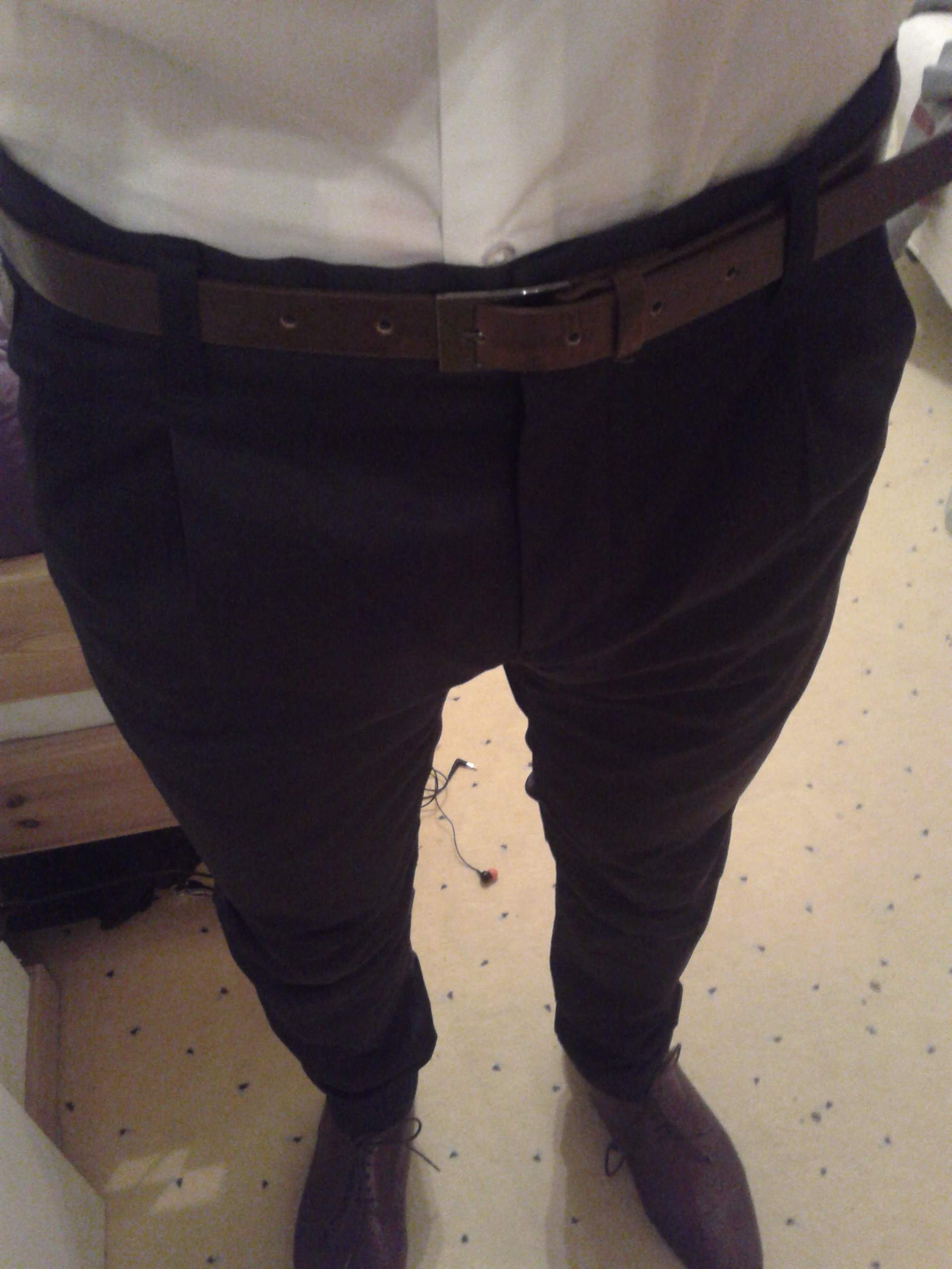 schwarze hose mit braunem gürtel und braunen schuhe?! 2 (Kleidung, Mode, Beratung)